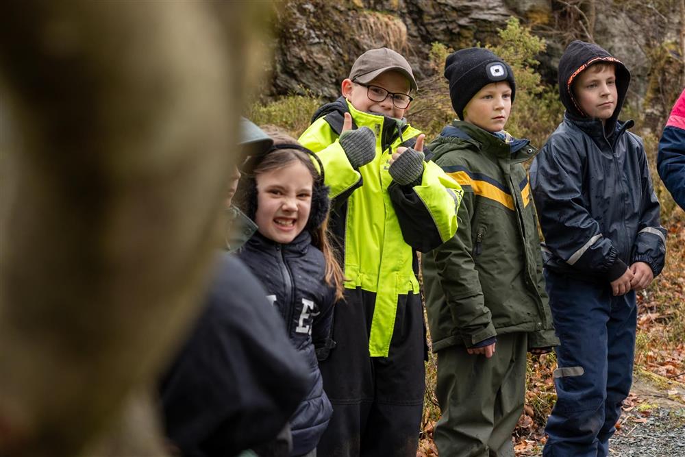 Storfornøyde barn på aktivitetsdag - Klikk for stort bilde