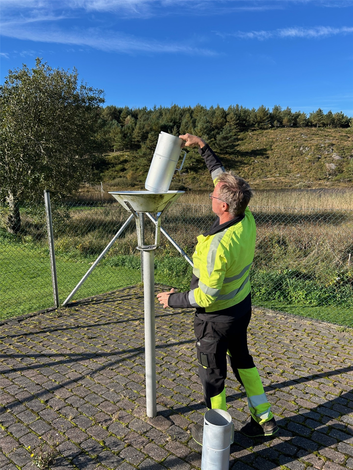 Nedbørsmåling - Klikk for stort bilde