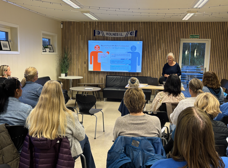 folk på kurs - Klikk for stort bilde