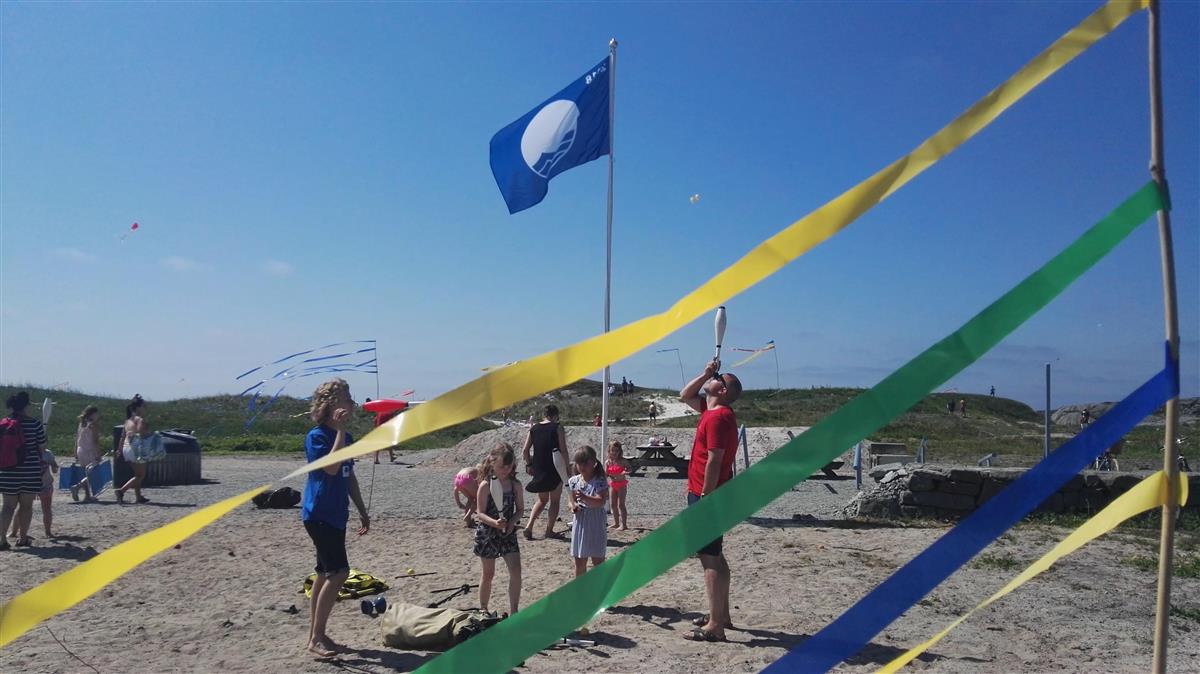 Blått flagg på Åkrasanden - Klikk for stort bilde